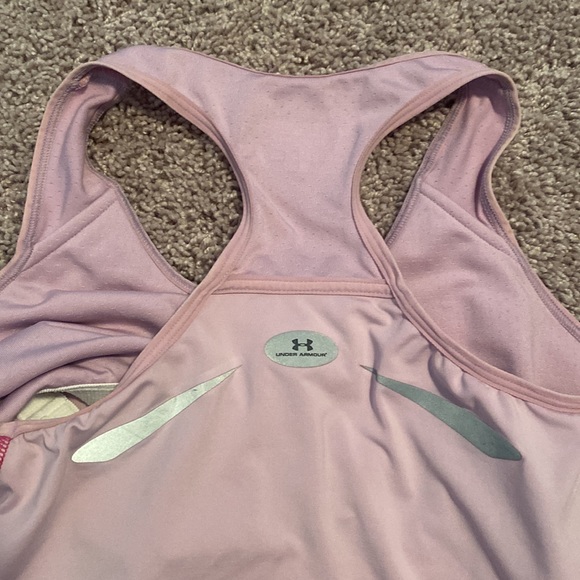 Under armour tank built in bra medium - Picture 3 of 4